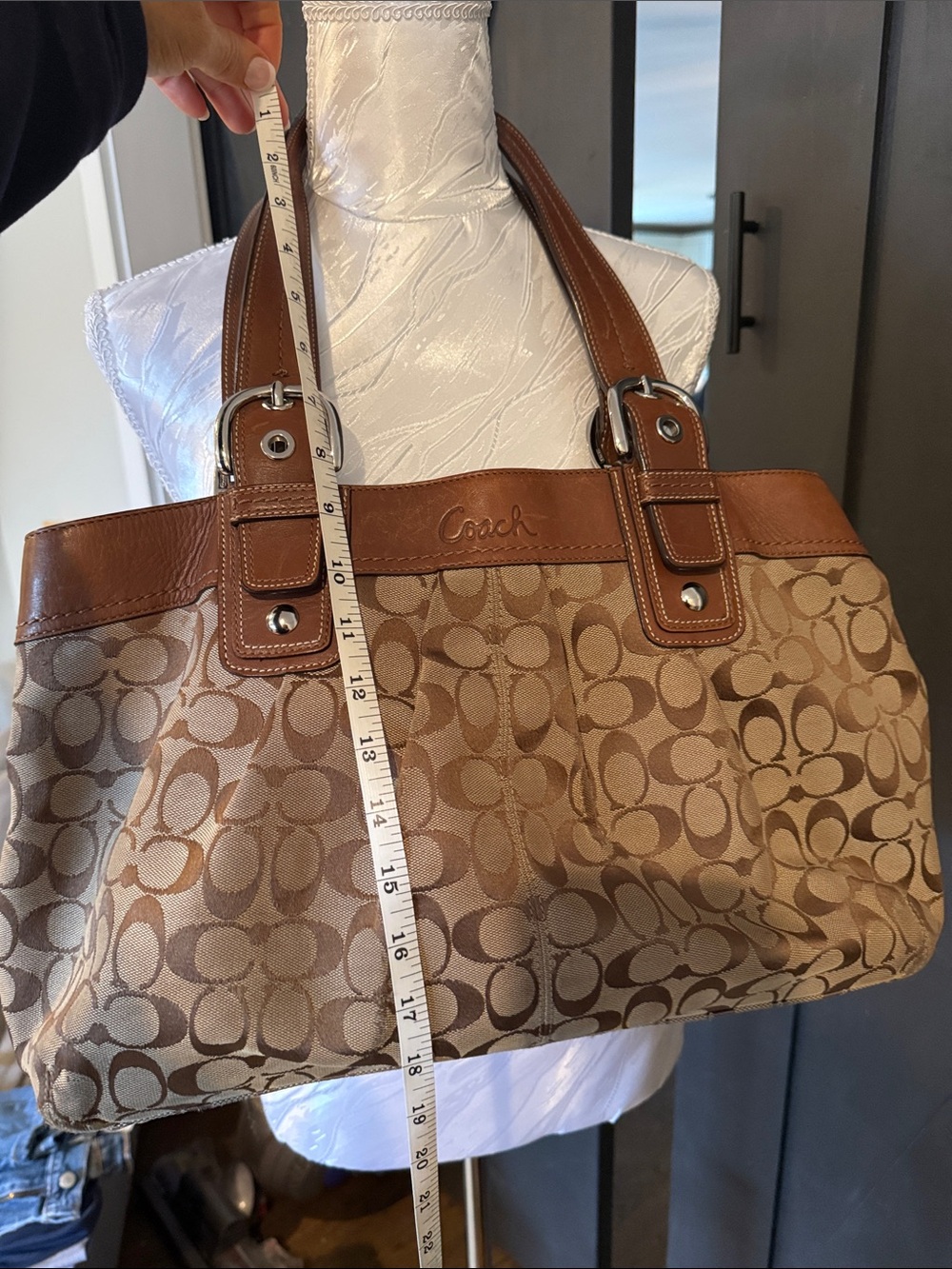 Vintage Coach Tan and Brown Signature Canvas Shoulder Tote - Picture 9 of 10